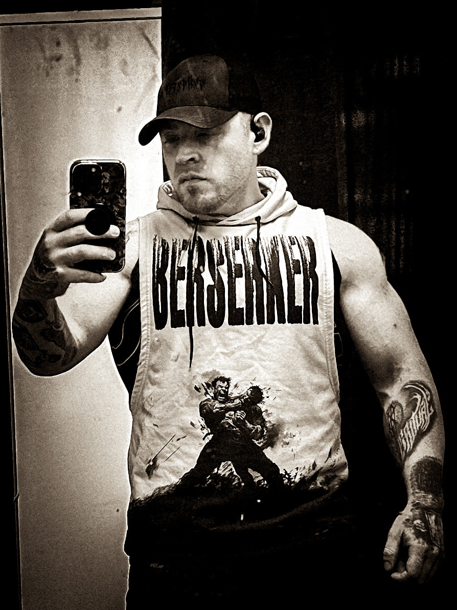 FIST FIGHT SLEEVELESS